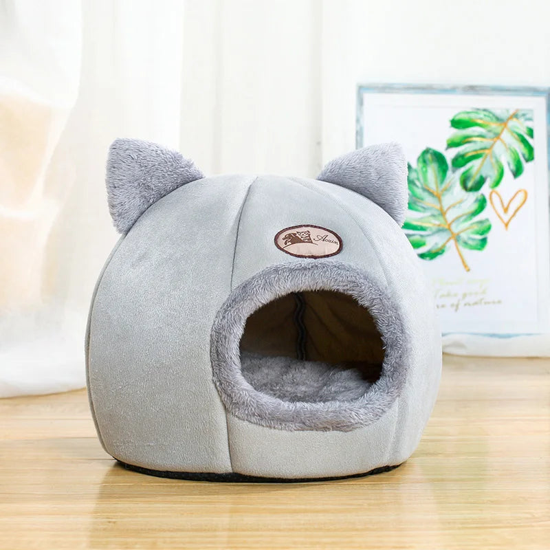 Cozy Winter Cat Cave Bed – Plush Igloo Nest for Cats & Small Dogs (Warm & Removable Cushion)